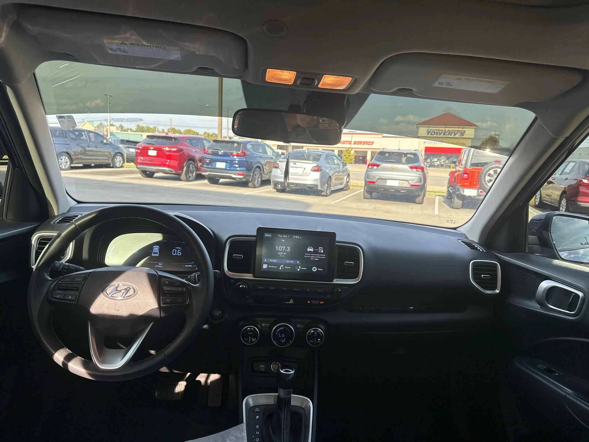 Used 2024 Intense Blue Hyundai SEL image 10