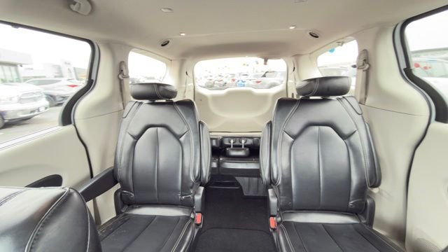 Used 2023 White Chrysler Touring L image 30