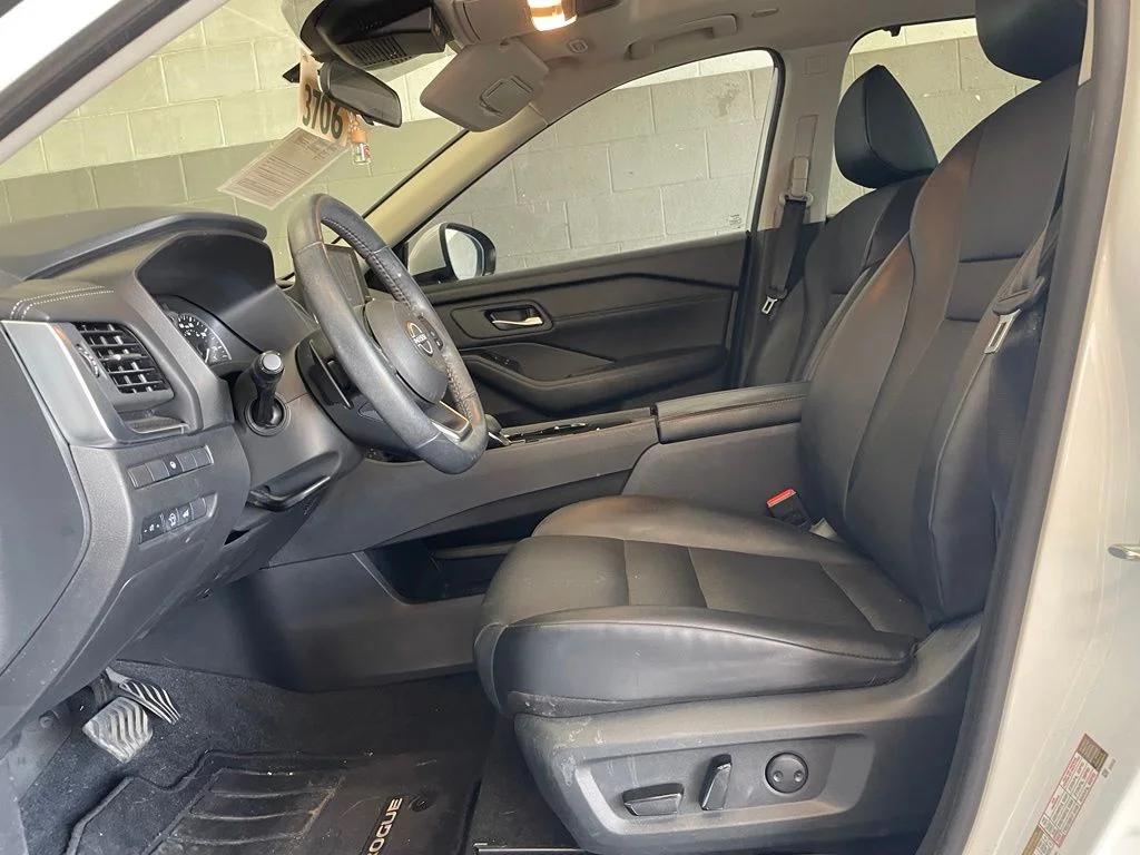Certified Used 2024 White Nissan SV image 10