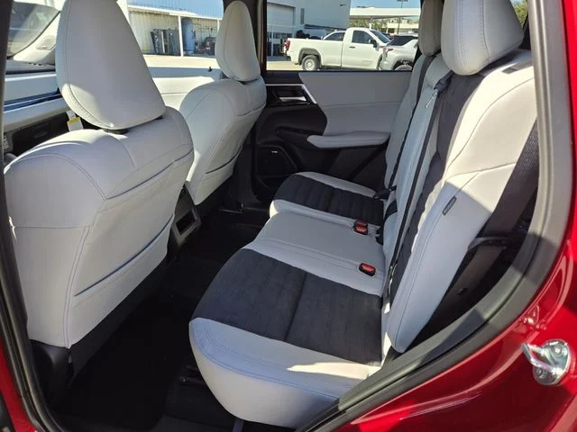 New 2026 Red Mitsubishi SE 1.5T S-AWC image 6