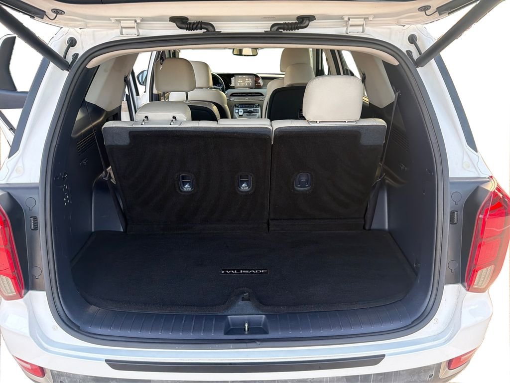 Used 2020 Hyper White Hyundai SEL image 12