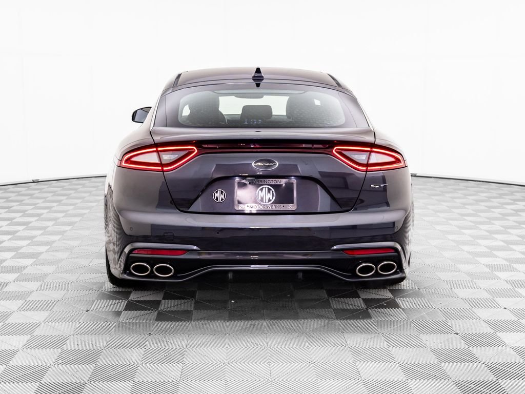 2019 Kia Stinger Premium photo 4