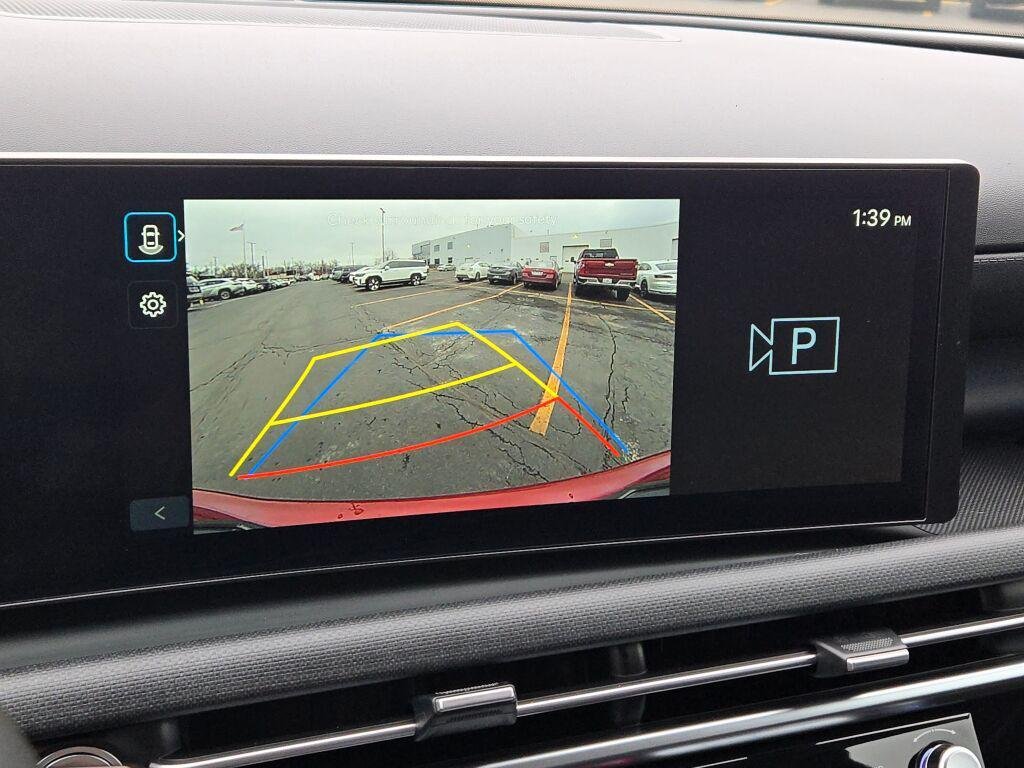 New 2025 Red Hyundai SEL Convenience FWD image 33