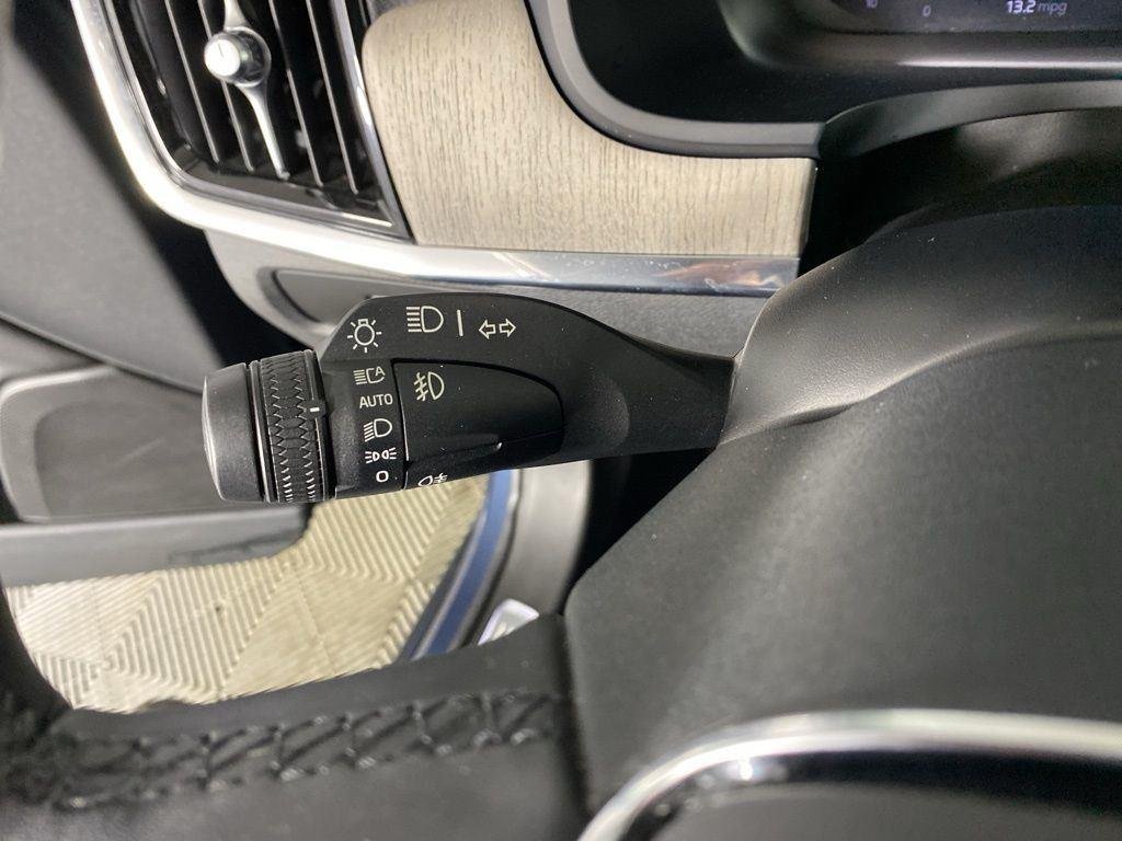Used 2023 Denim Blue Metallic Volvo Ultimate image 29