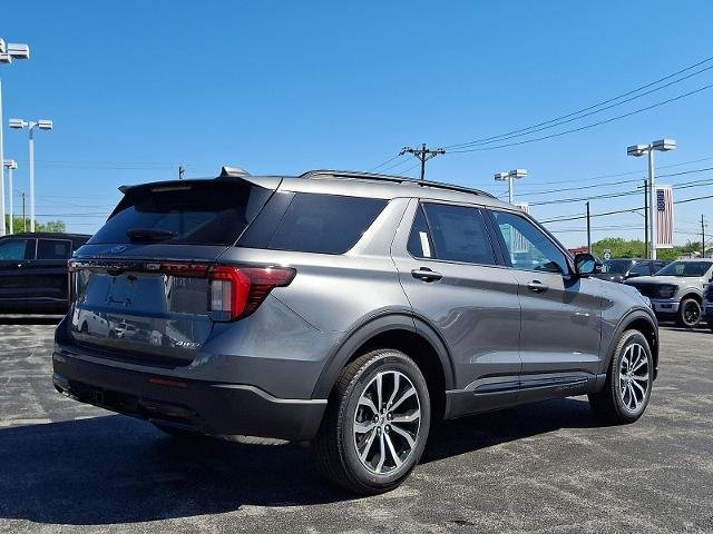 New 2026 Carbonized Gray Metallic Ford ST-Line image 24