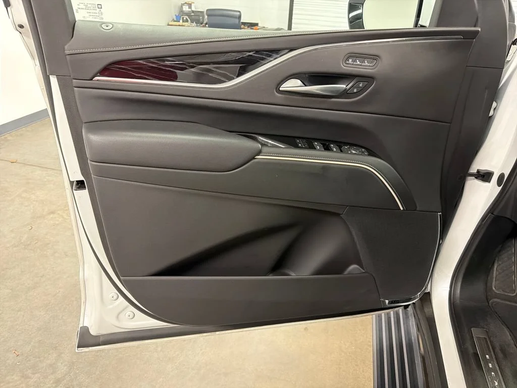 2023 Cadillac Escalade Sport - Photo 22