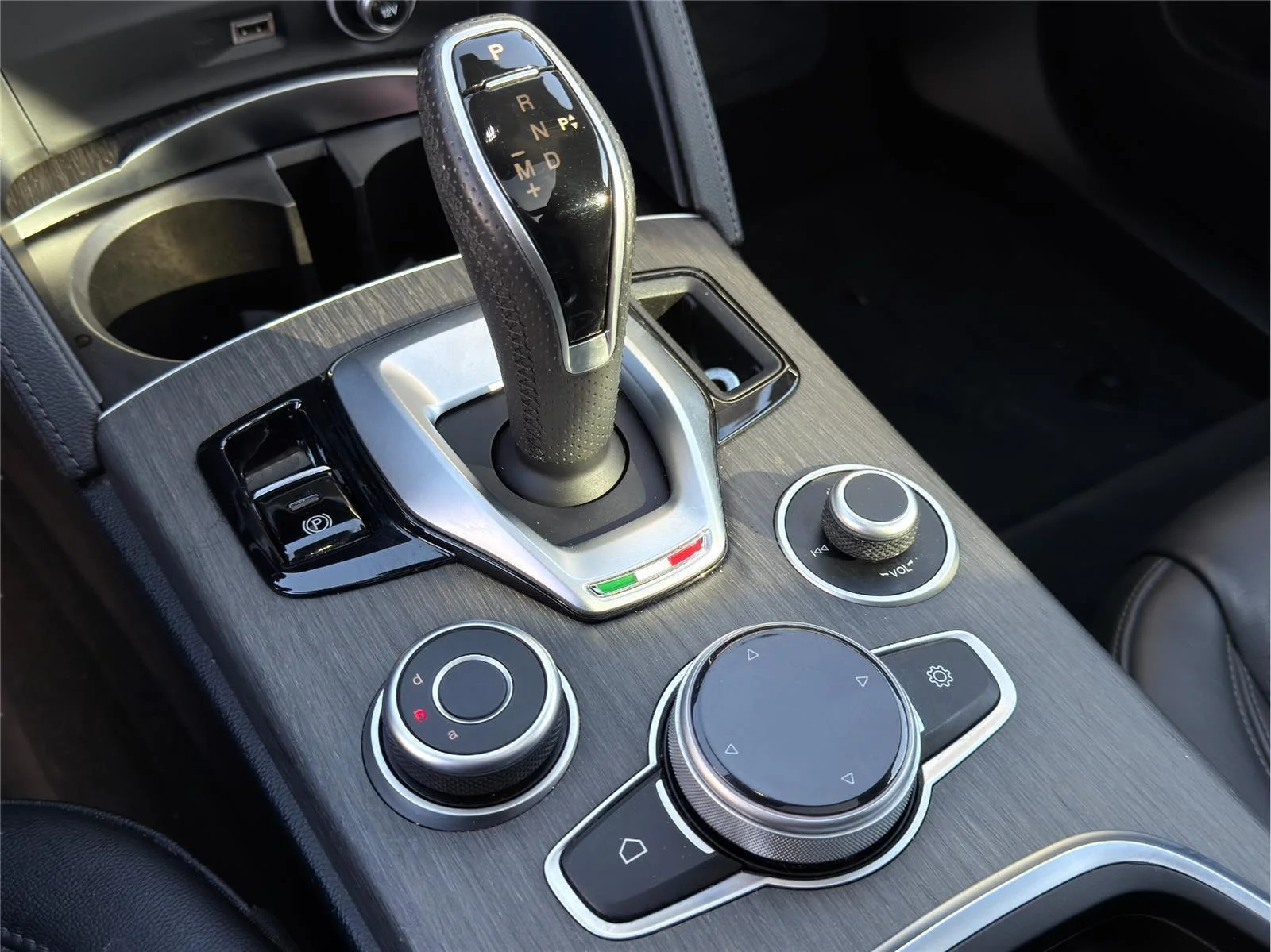 Used 2023 Alfa White Alfa Romeo Ti image 13