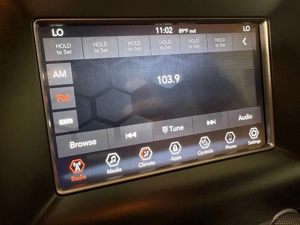 Used 2019 Black Jeep Laredo image 34
