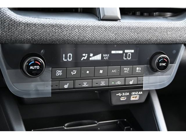 New 2026 CRYSTAL WHITE PEARL Subaru Limited image 25