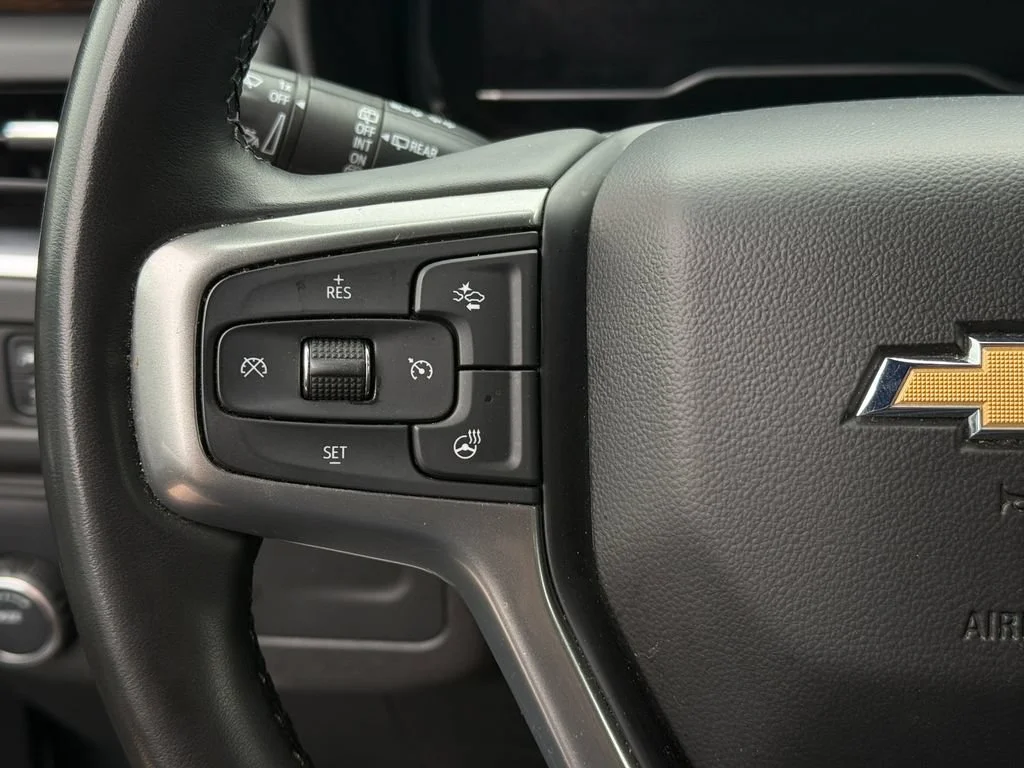 Used 2024 Silver Sage Metallic Chevrolet Premier image 18