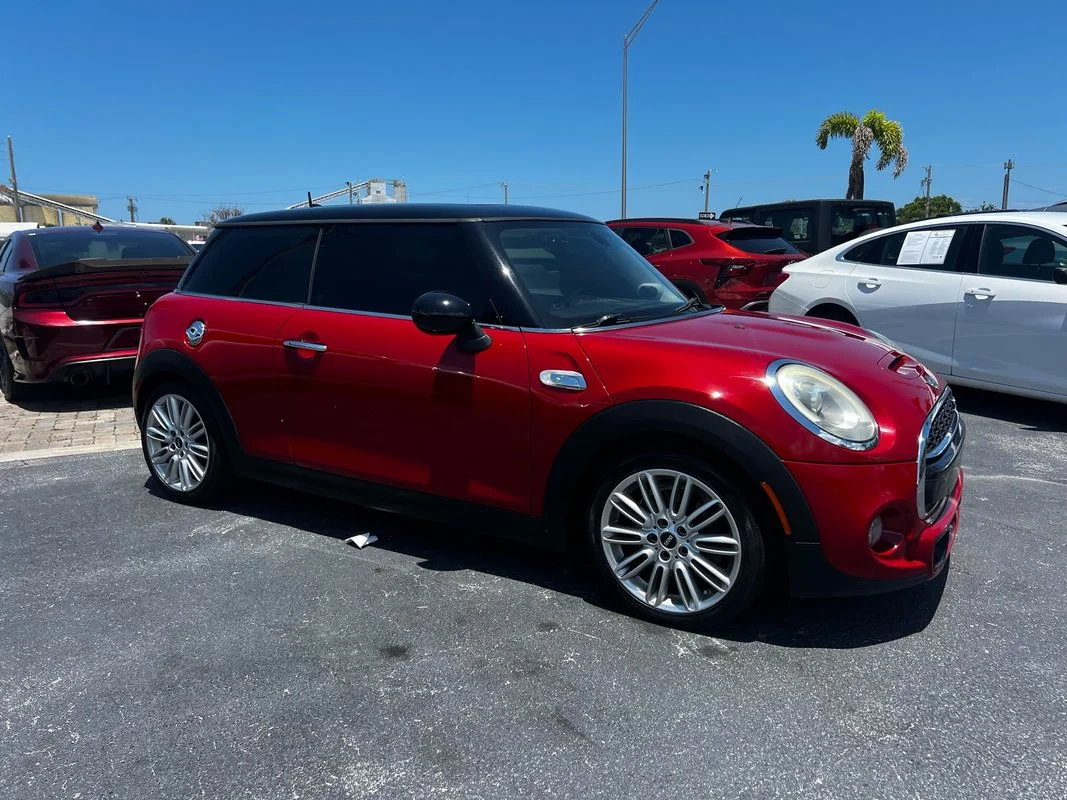 Used 2015  MINI Cooper S image 9