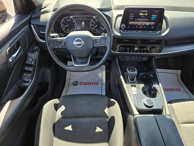 Used 2025 Beige/tan Nissan SV image 13
