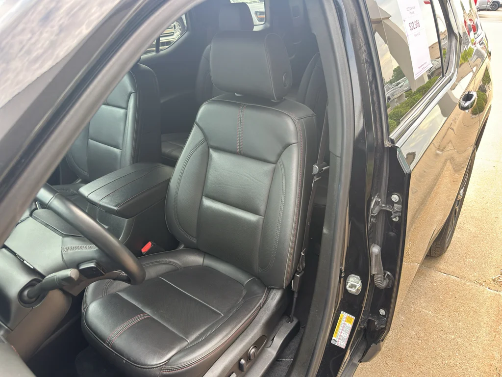 Used 2023 Mosaic Black Metallic Chevrolet RS image 26
