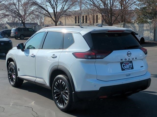 New 2026 Everest White Pearl Tricoat Nissan Dark Armor image 5