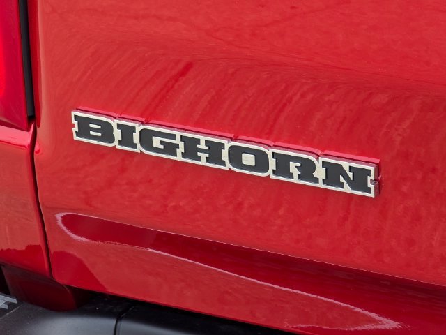 New 2026 Molten Red Pearl-Coat Exterior Paint RAM Big Horn/Lone Star image 30