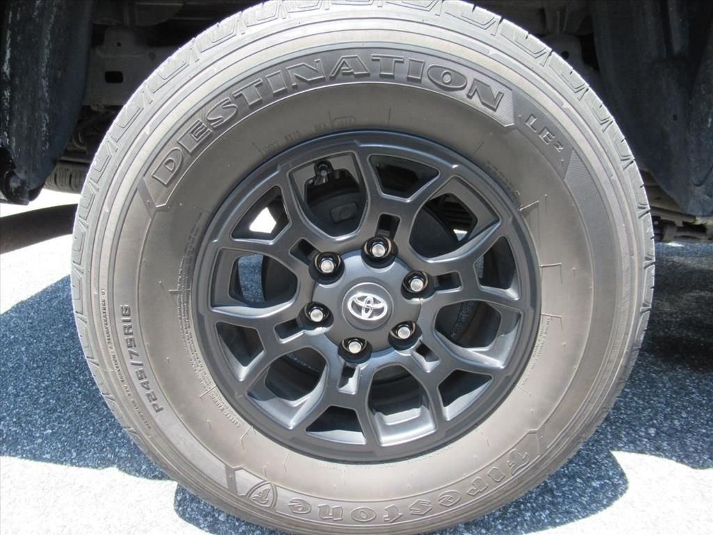 Used 2022 Black Toyota SR5 image 5