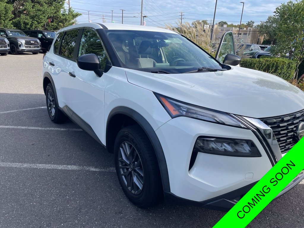 Used 2021 Glacier White Nissan S image 1