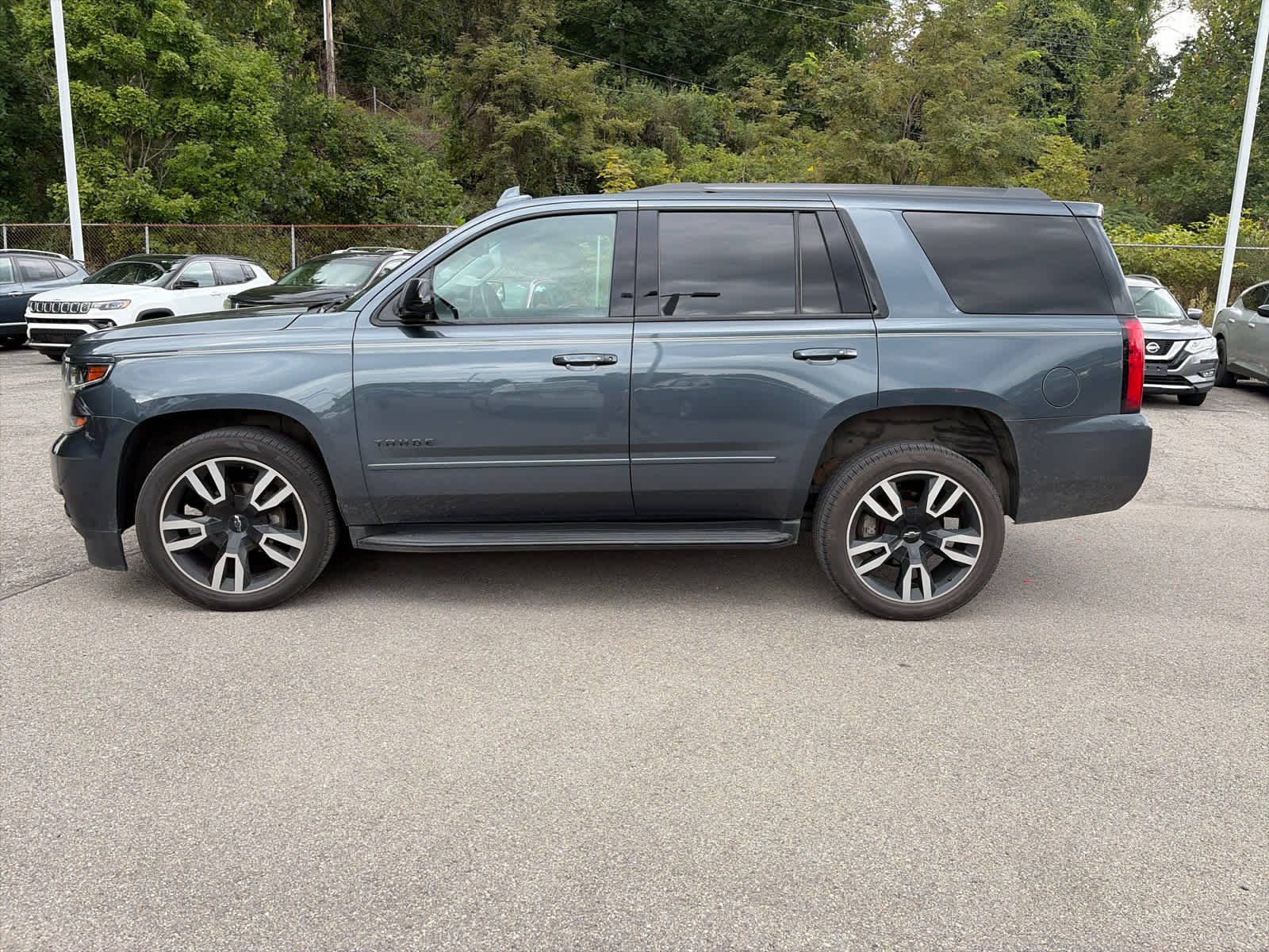 Used 2019 Shadow Gray Metallic Chevrolet Premier image 18