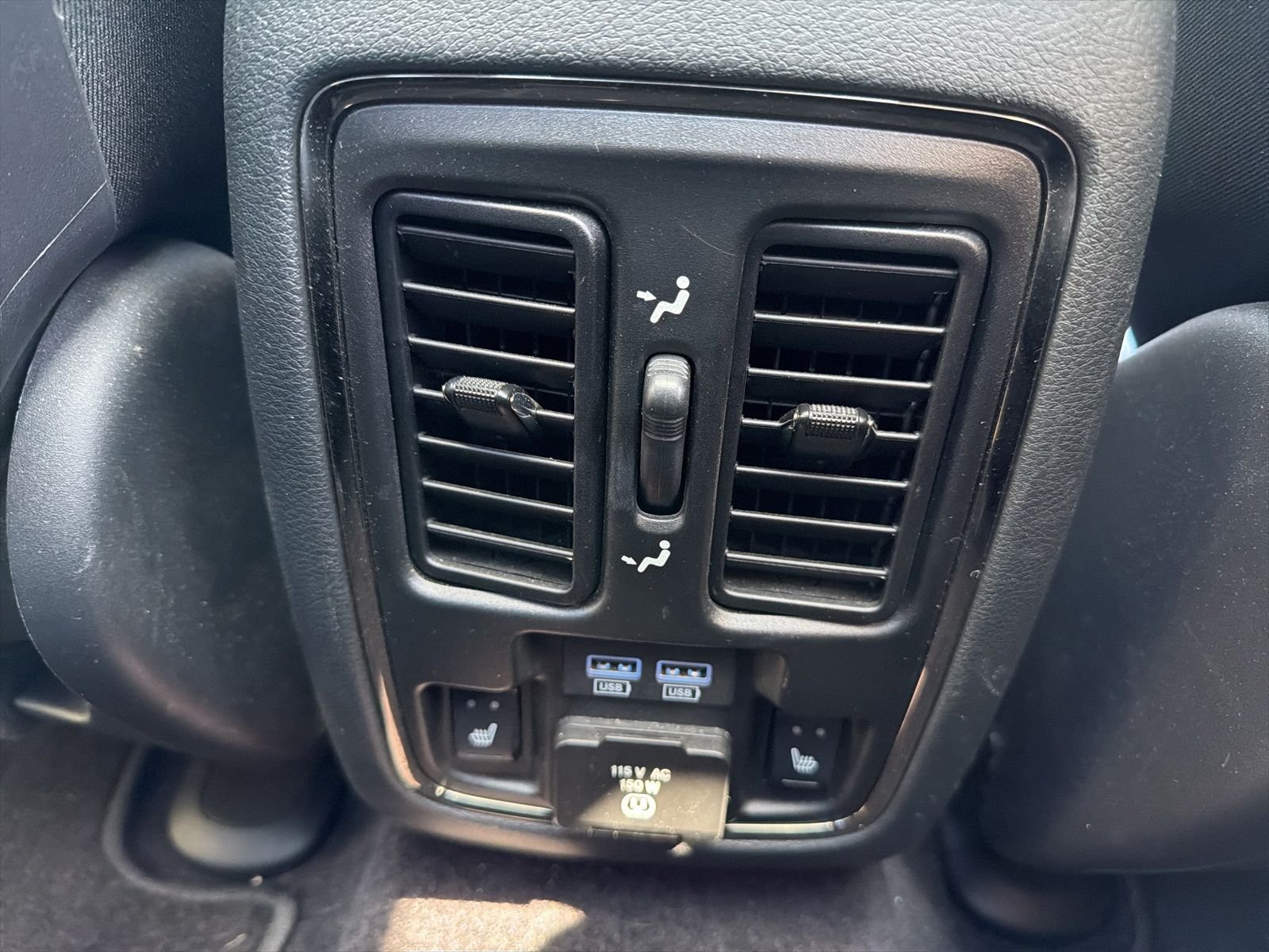 Used 2018 Red Jeep Overland image 24