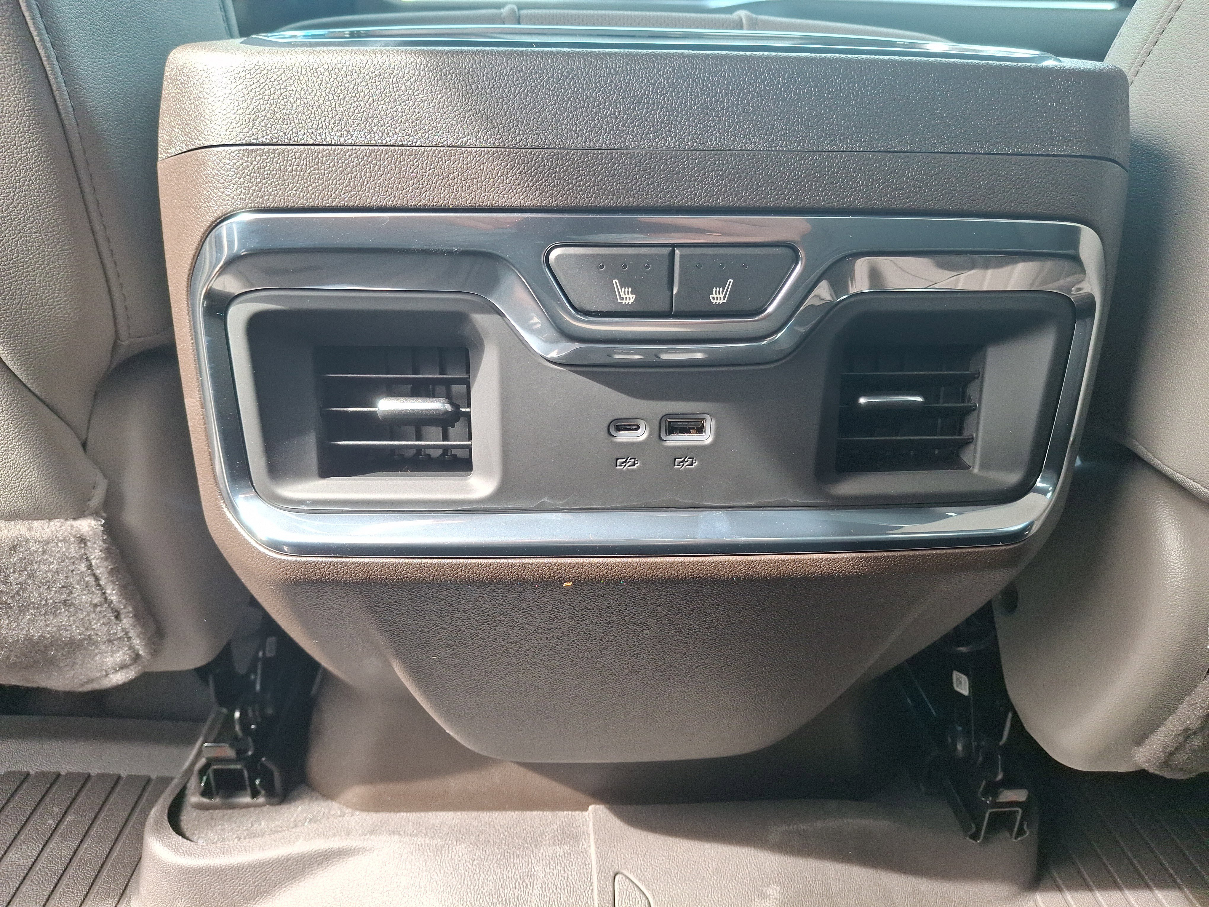 2026 Chevrolet Silverado 1500 LTZ - Photo 12