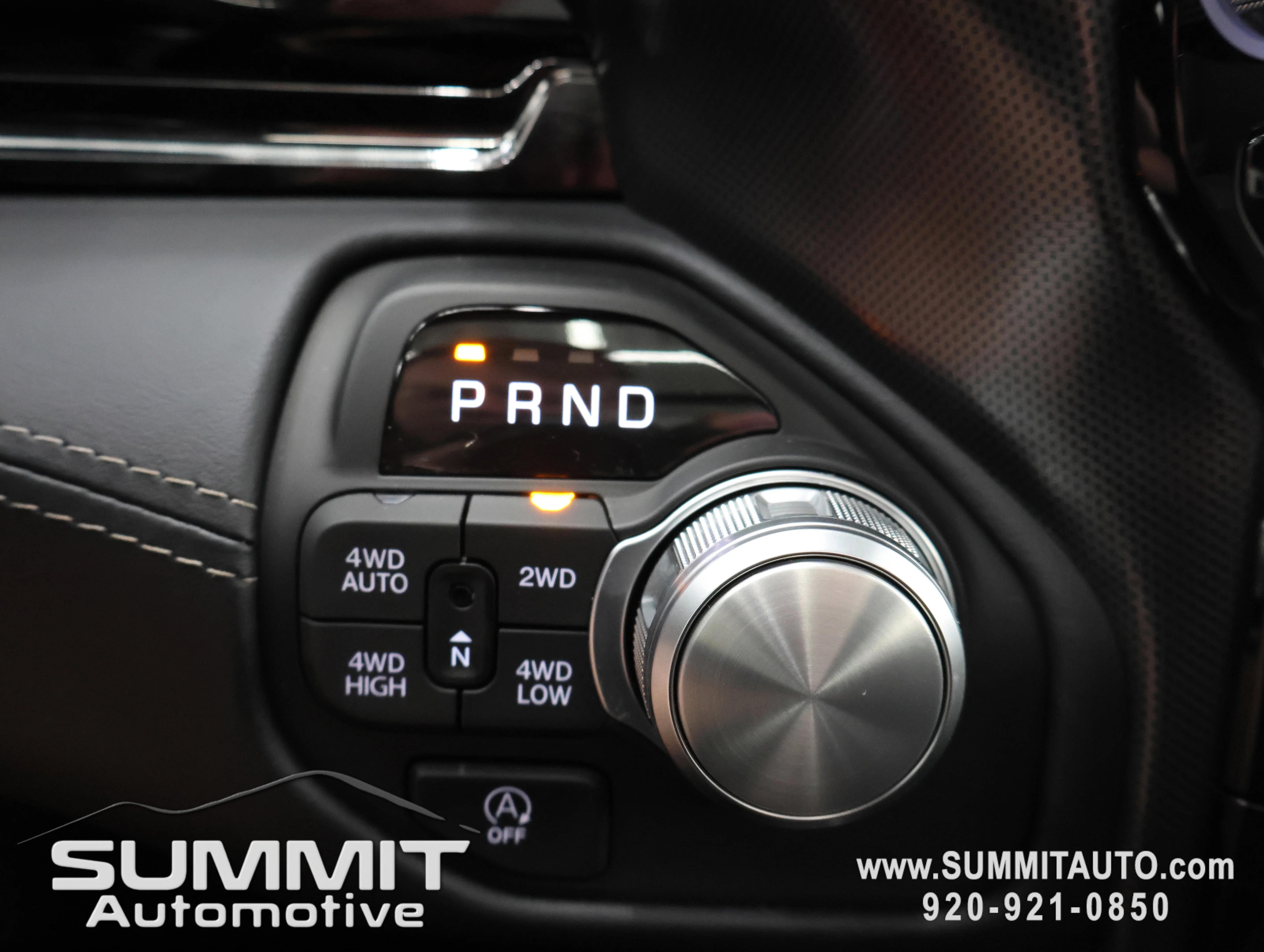 New 2026 Diamond Black Crystal Pearl-Coat Exterior Paint RAM Limited image 57
