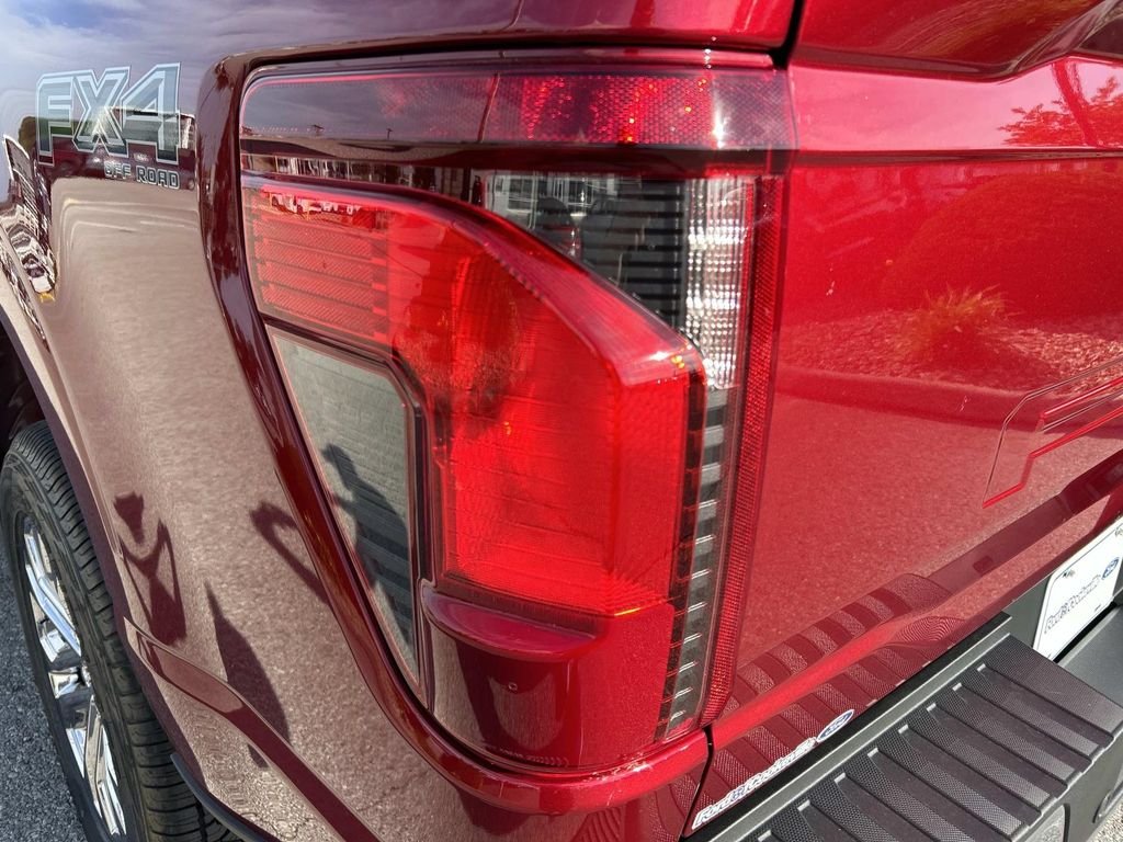 New 2026 Ruby Red Metallic Tinted Clearcoat Ford XLT image 11