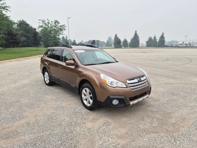 Used 2013 Tan Subaru 2.5i image 4