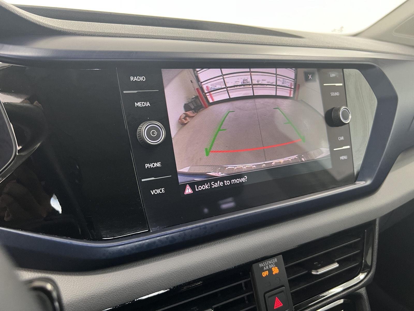 2023 Volkswagen Taos SE - Photo 17