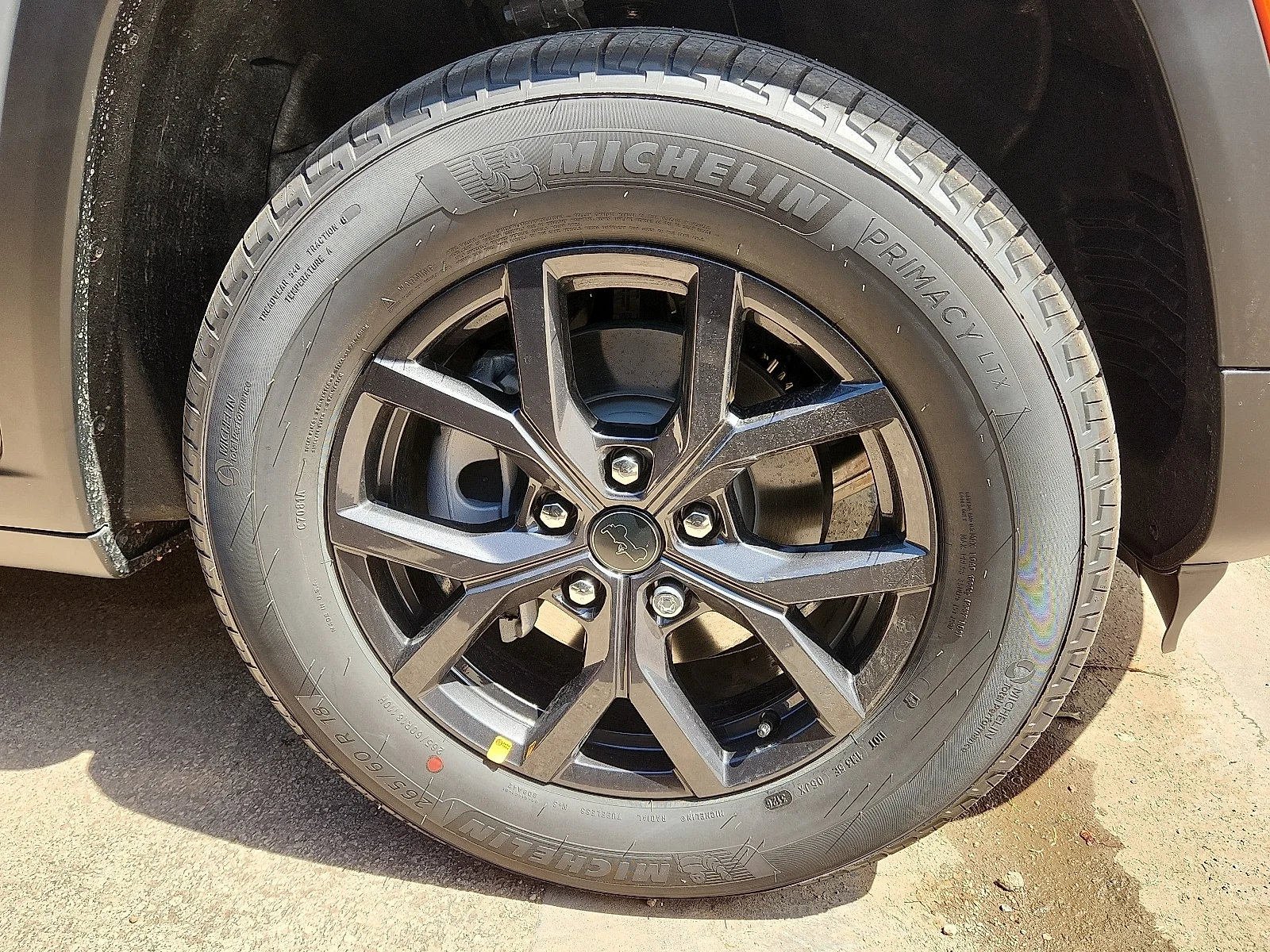 New 2027 Sting-Gray Clear-Coat Paint Jeep LAREDO ALTITUDE 4X4 image 5