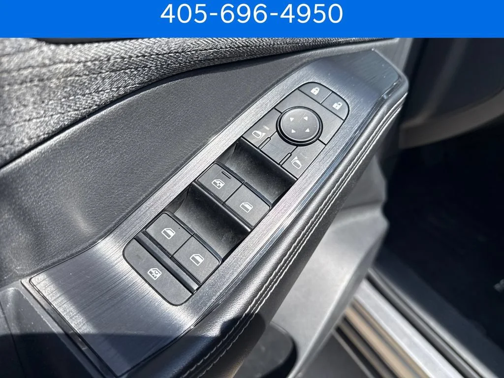 Pre-Owned 2023 Nissan Rogue SV