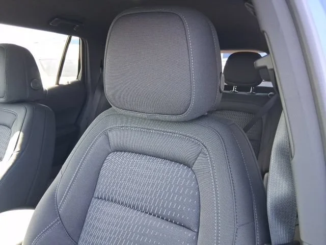 New 2027 Lakeshore Blue Metallic Chevrolet LT image 15
