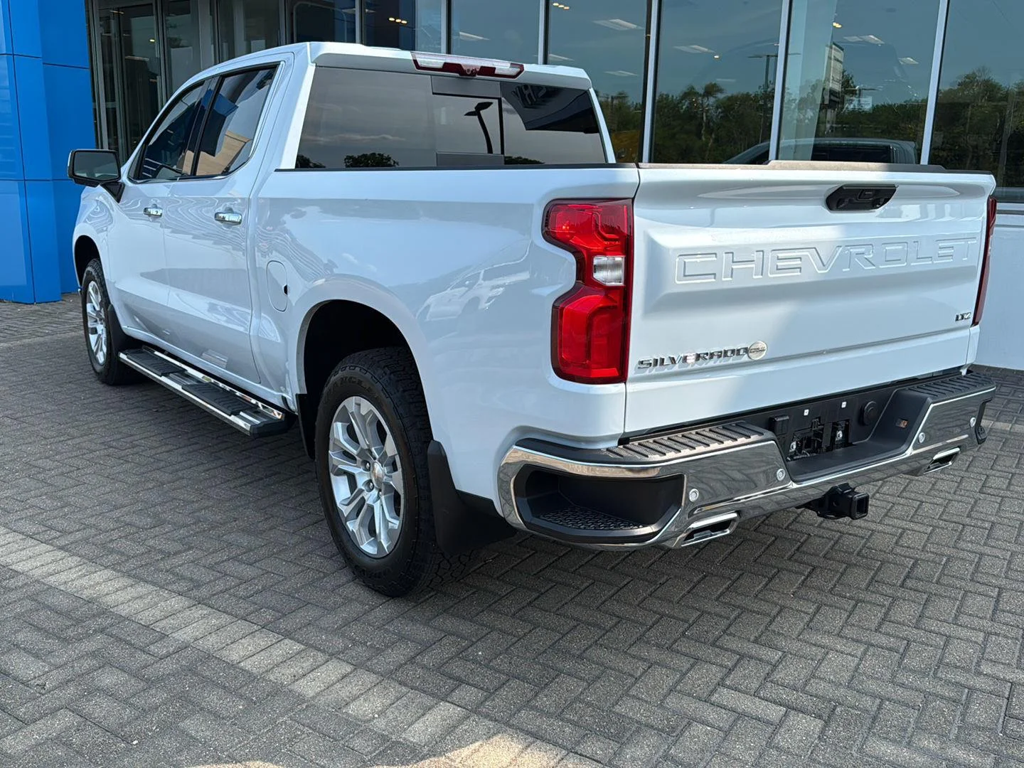 Used 2026 Polar White Tricoat Chevrolet LTZ image 3