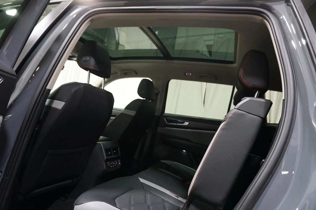 New 2026 Pure Gray Volkswagen Peak Edition image 32