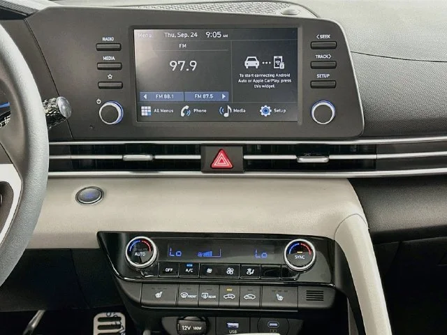 New 2026 White Hyundai SEL Sport image 15
