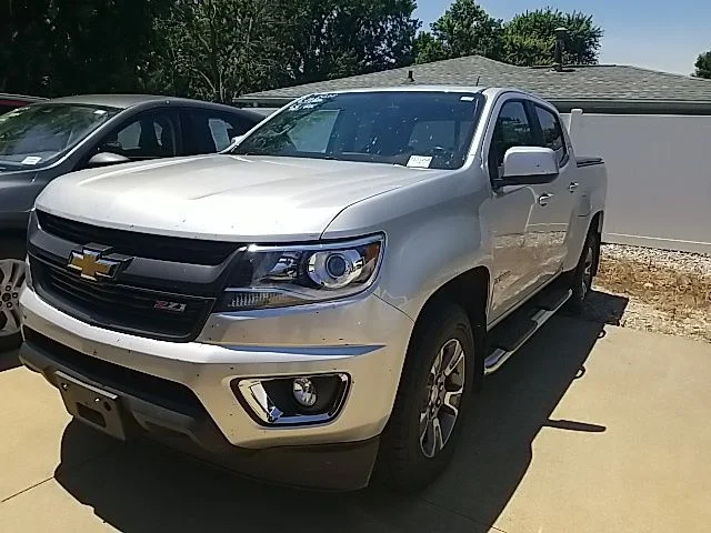 Used 2020 Silver Chevrolet Z71 image 8