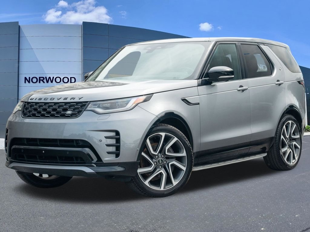 Used 2024 Gray Land Rover Dynamic SE image 1
