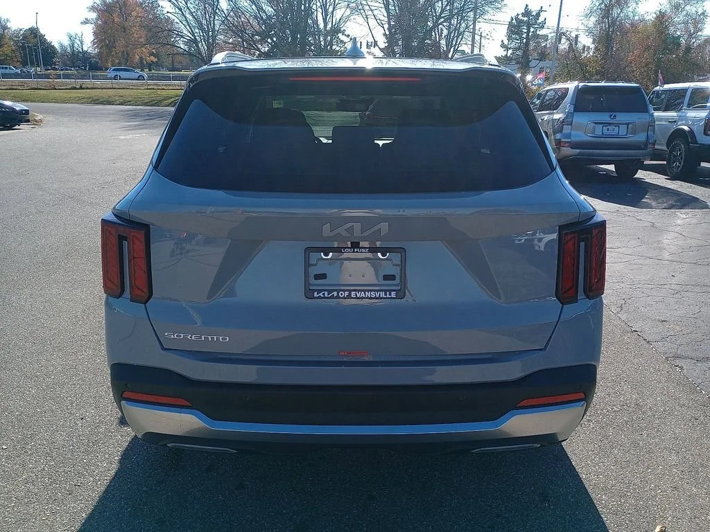 New 2026 Wolf Gray Kia S image 6
