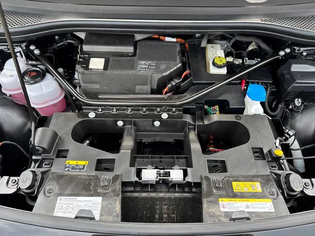 Certified Used 2023 Deep Black Volkswagen Pro S image 14