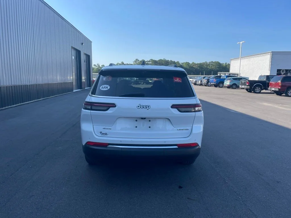 Used 2023 White Jeep Limited image 7