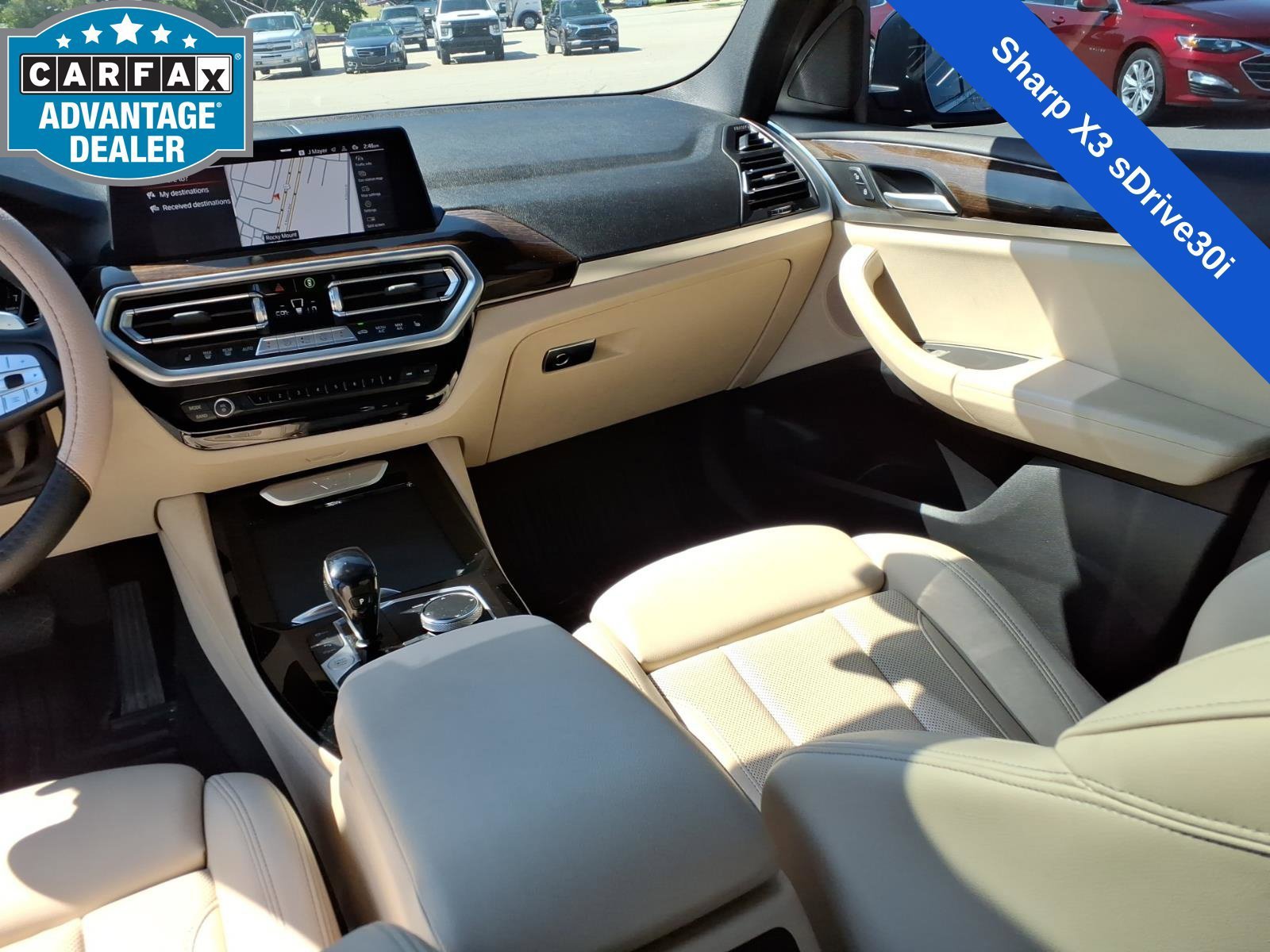 Used 2022  BMW sDrive30i image 15