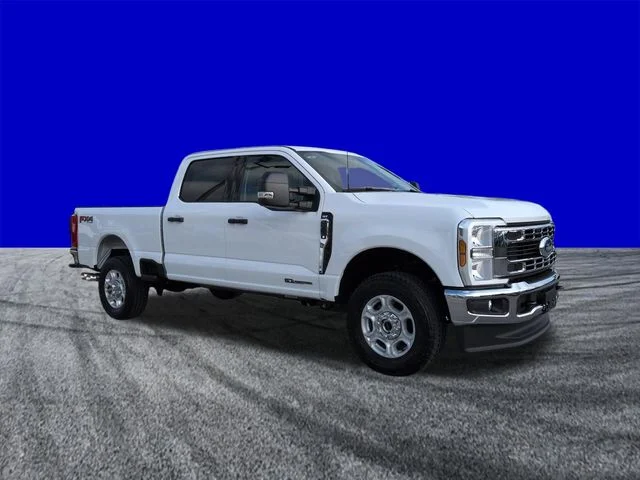 New 2026 Oxford White Ford F-350® XLT image 2