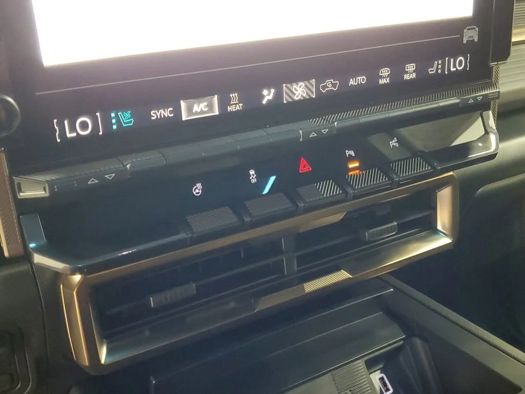 2025 GMC HUMMER EV 3X - Photo 19