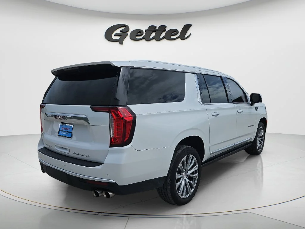 Used 2021 WHITE FROST TRICOAT GMC Denali image 5