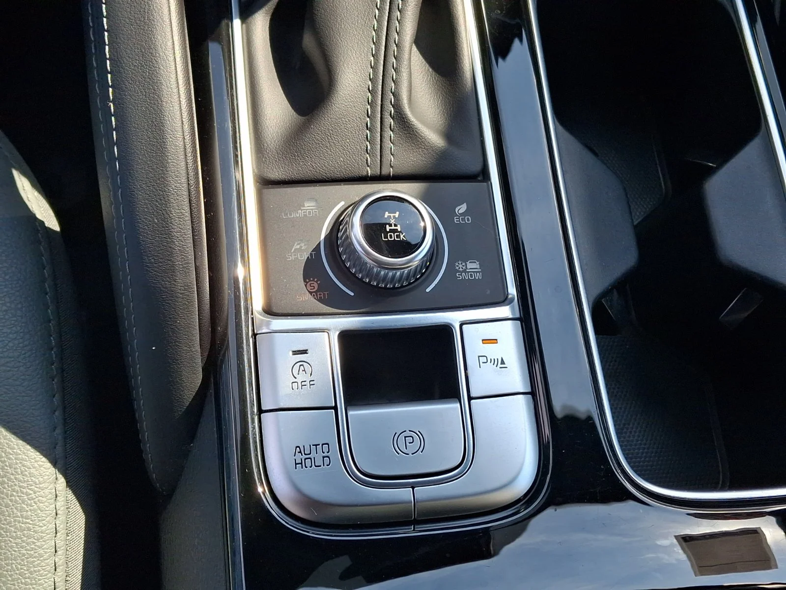 Certified Used 2024 White Kia EX X-Line image 27