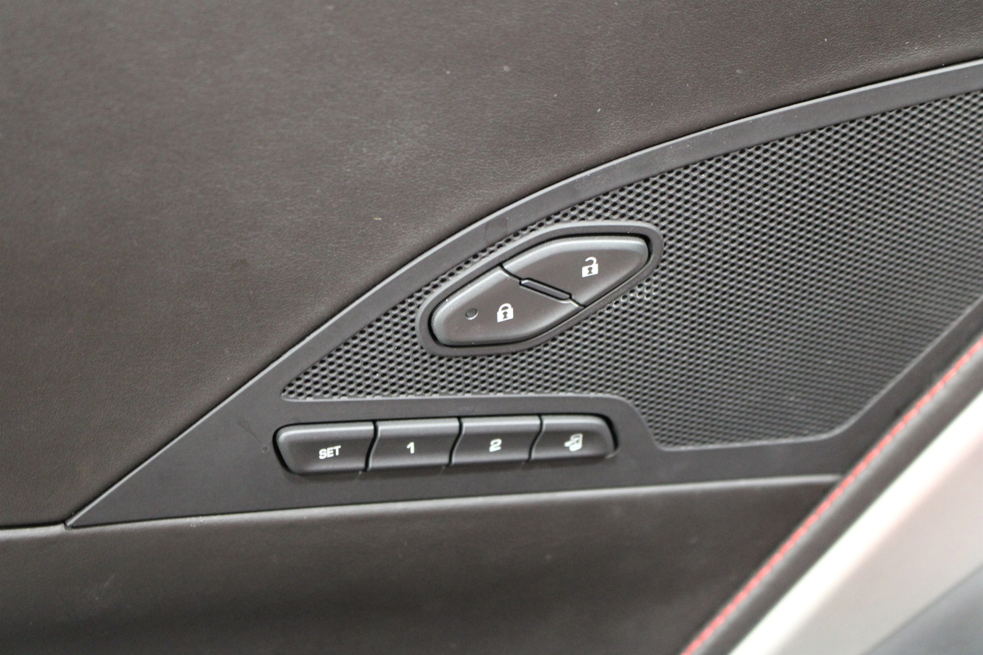 2016 Chevrolet Corvette 3LZ - Photo 9