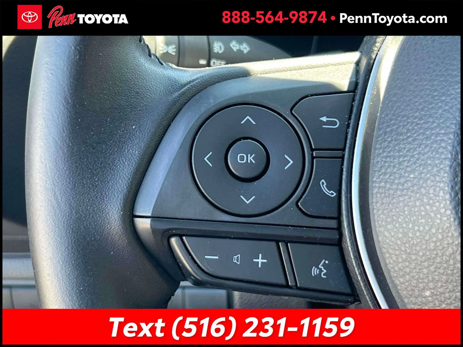 Used 2019 CLASSIC SILVER METALLIC Toyota XSE image 22