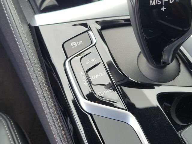 Used 2020 Blue BMW M550i xDrive image 29