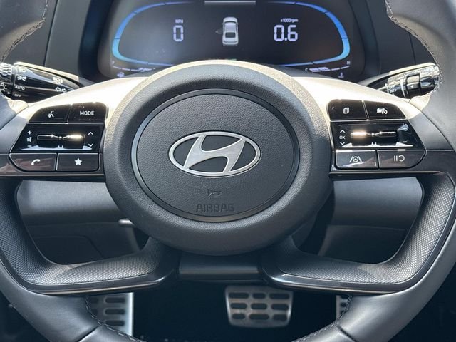 Used 2025  Hyundai SEL Sport image 17