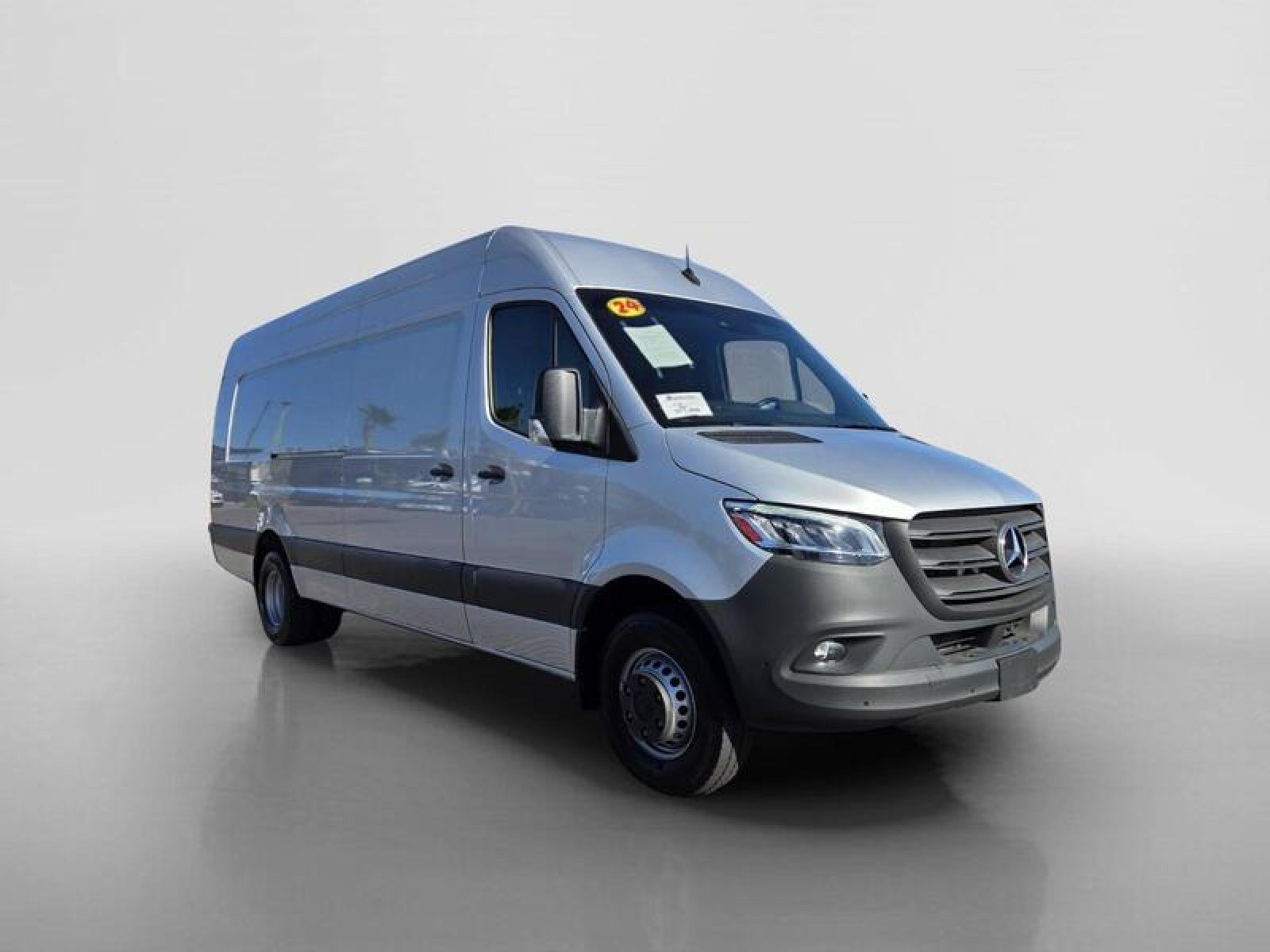 Used 2024 Iridium Silver Mercedes-Benz M4CAEH image 7