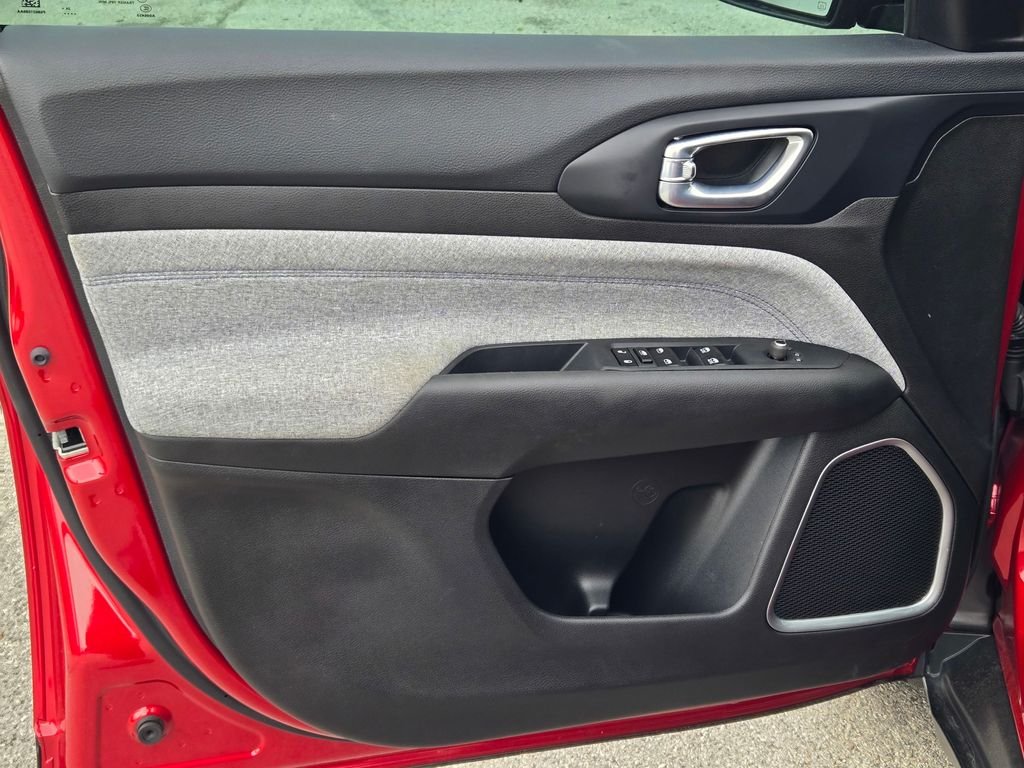 2025 Jeep Compass Latitude - Photo 27